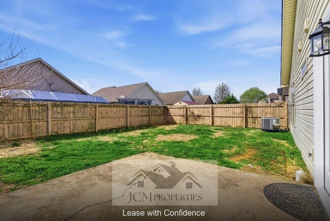 Building Photo - 2016 Willis Dr