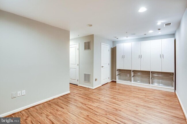 Building Photo - 3023 Hockley Mill Dr