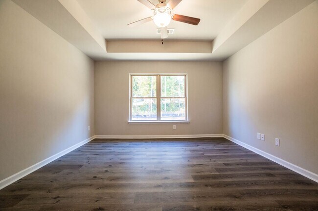 Building Photo - 4 Bed 2.5 Bath home in Gainesville!