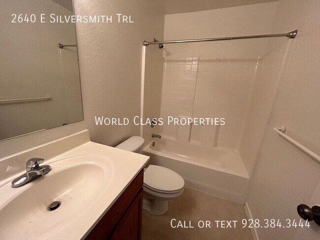 Building Photo - 2640 E Silversmith Trail