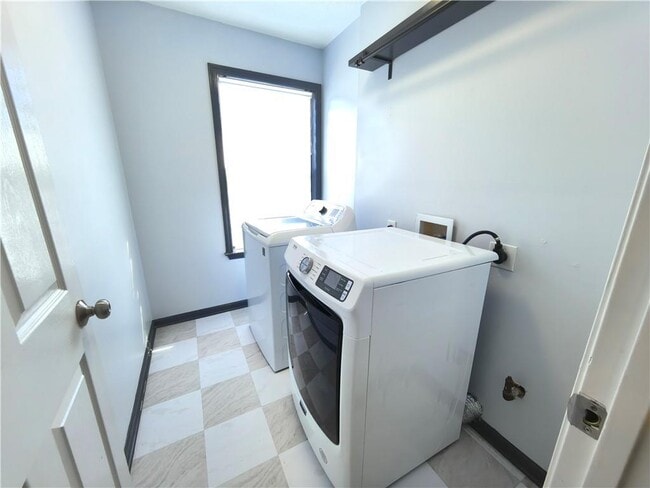 Building Photo - 2815 Priestcliff Dr SE