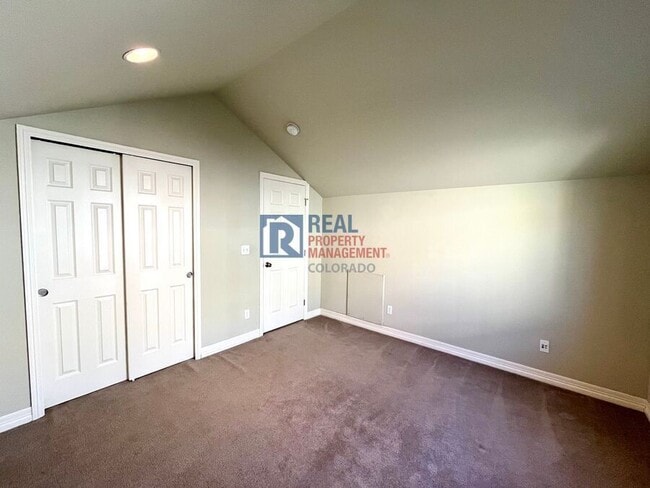 Building Photo - 7665 Buckeye Tree Ln