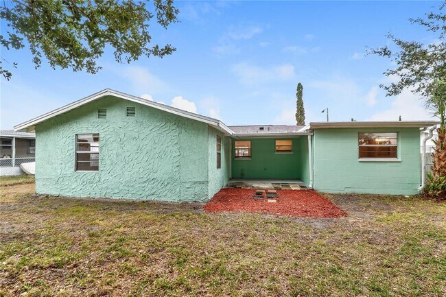 Building Photo - 9226 Rainbow Ln