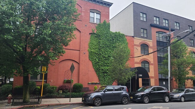 Building Photo - 1300 Hudson St