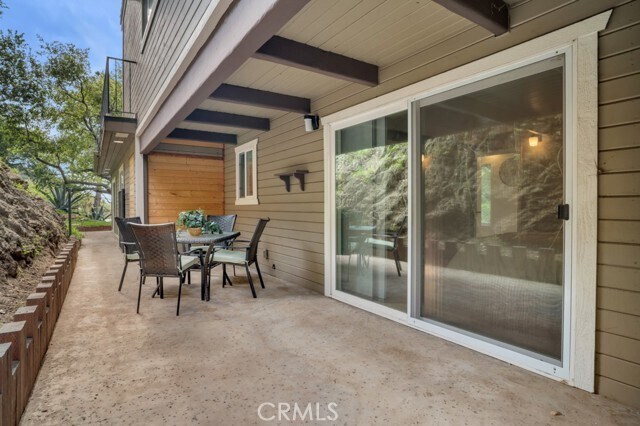 Building Photo - 850 Country Club Dr