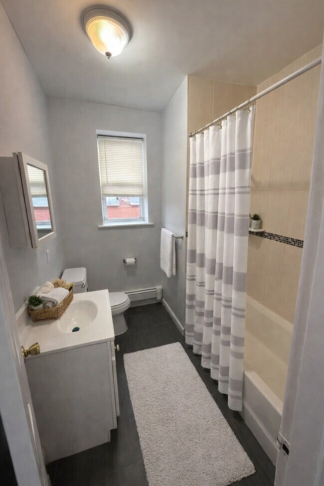 Building Photo - 65 Prospect St