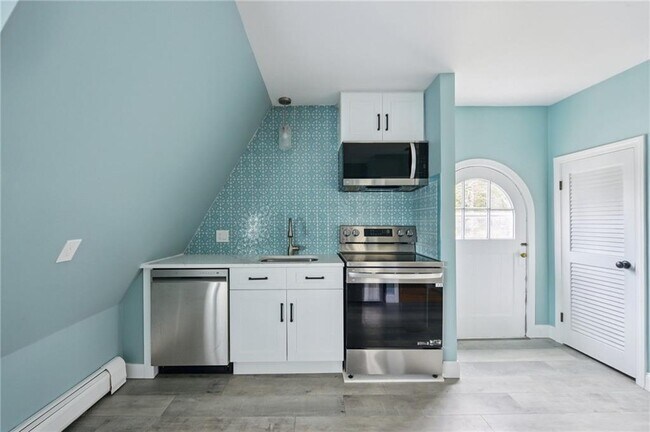 Building Photo - 450 Ocean Rd