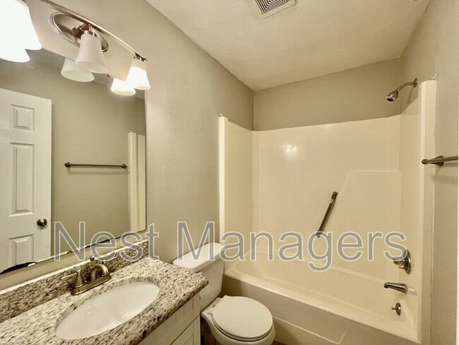 Building Photo - 820A Anarine Rd