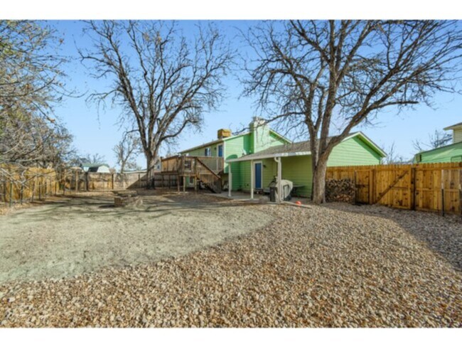 Building Photo - 10922 Forest Cir