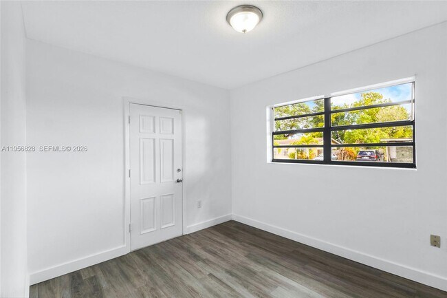 Building Photo - 551 NW 183rd St