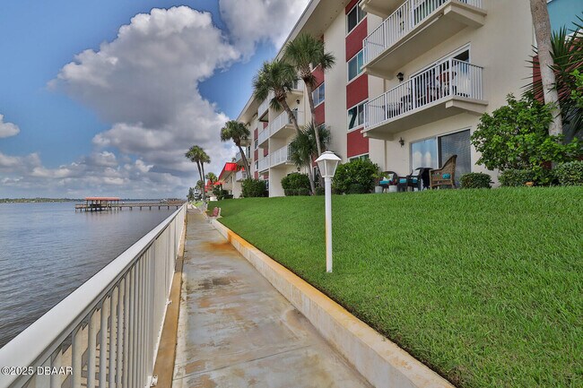 Building Photo - 2711 N Halifax Ave