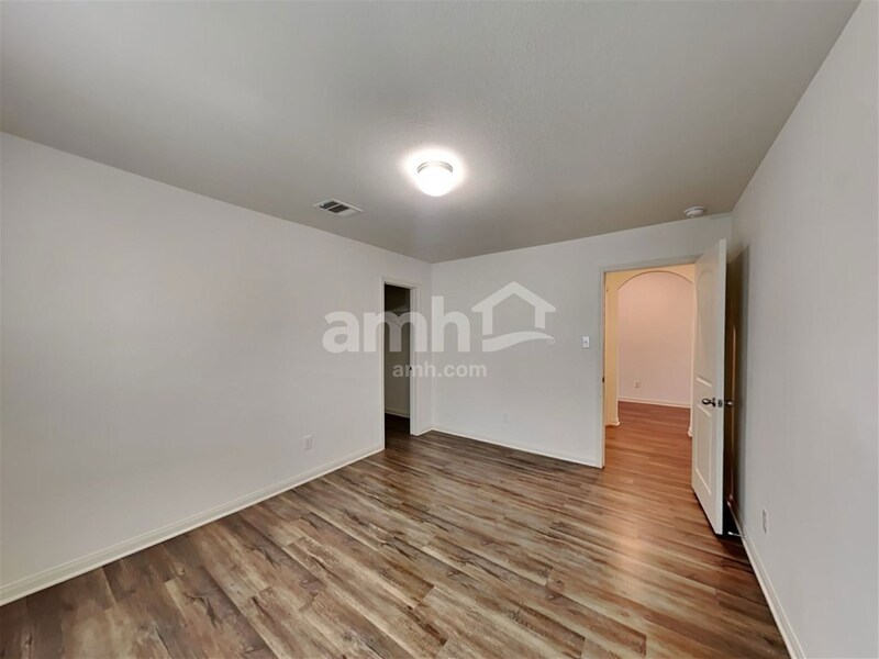 Building Photo - 1373 Violet Ln