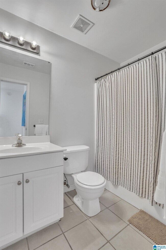 Building Photo - 741 47th Pl S