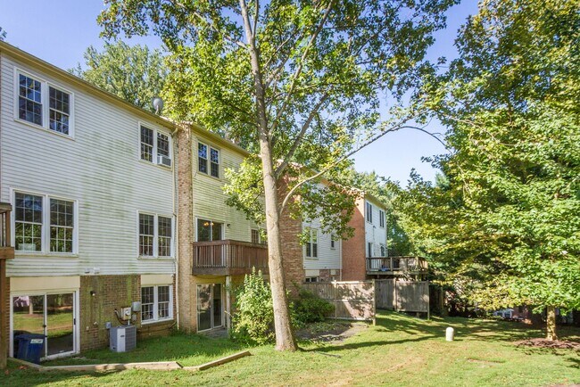 Building Photo - 11906 Shagbark Dr