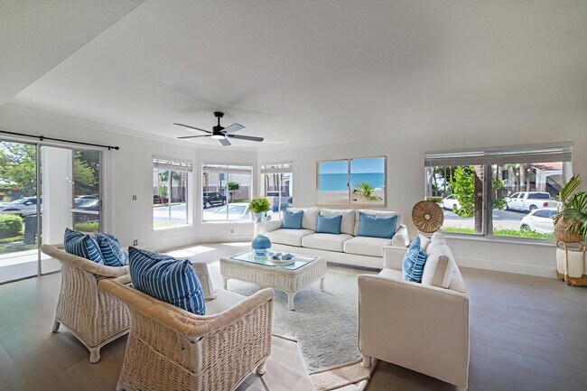 Building Photo - 815 Boynton Beach Blvd