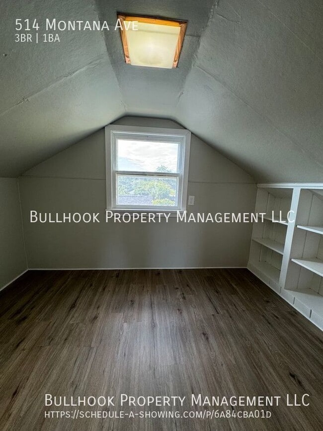 Building Photo - 514 Montana Ave