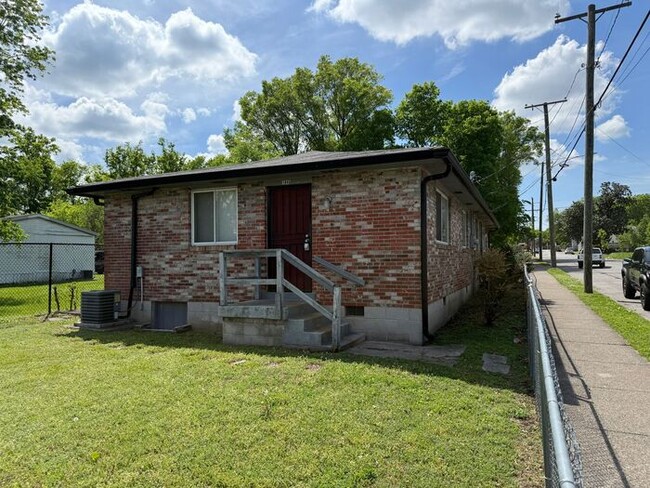 Building Photo - 2 Bedroom Apartment Near Downtown