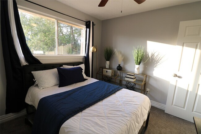 Building Photo - 25107 Spring Creek Dr