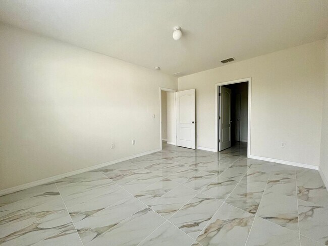 Building Photo - 3227 Bayou Bay Dr