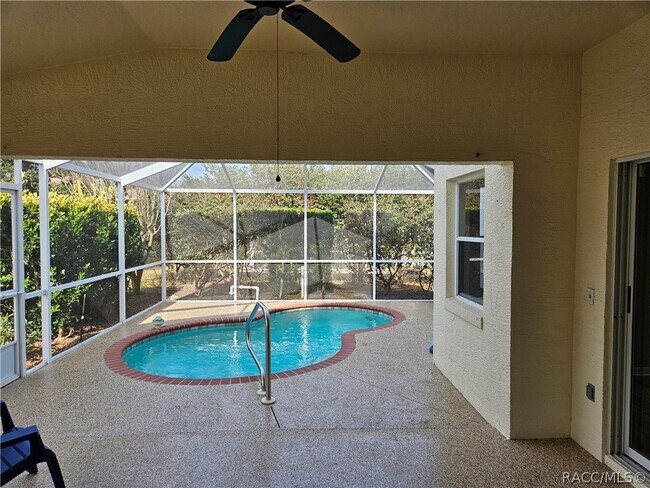 Building Photo - 2137 N Brentwood Cir