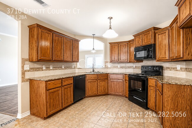 Building Photo - 3710 Dewitt County Ct
