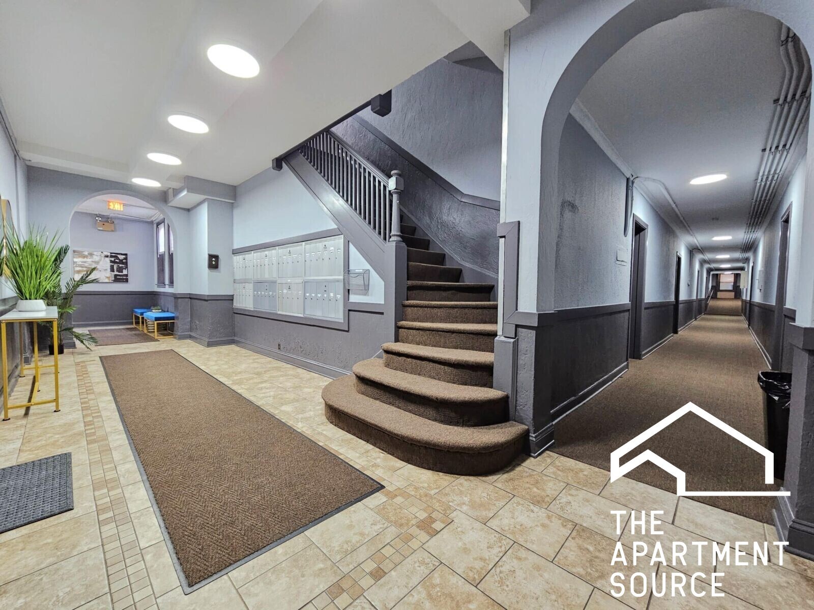 Building Photo - 1050 W George St