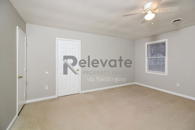 Building Photo - 8247 Fourscore Dr