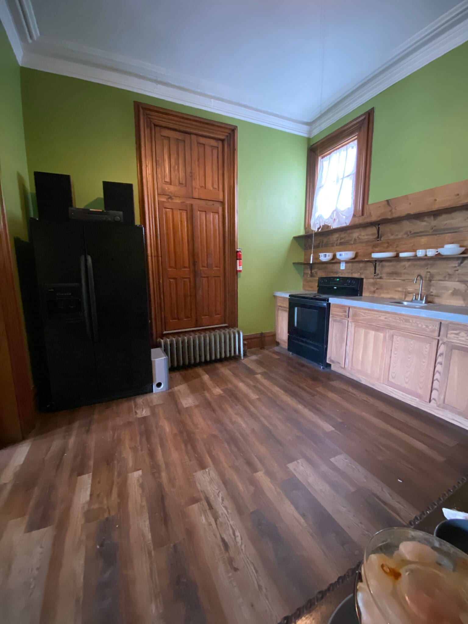 Building Photo - 223 E Main St