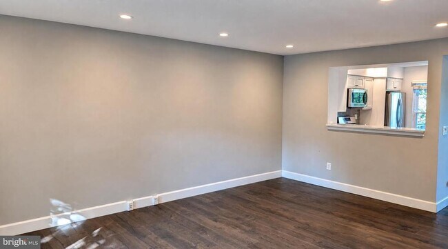 Building Photo - 20970 Rootstown Terrace