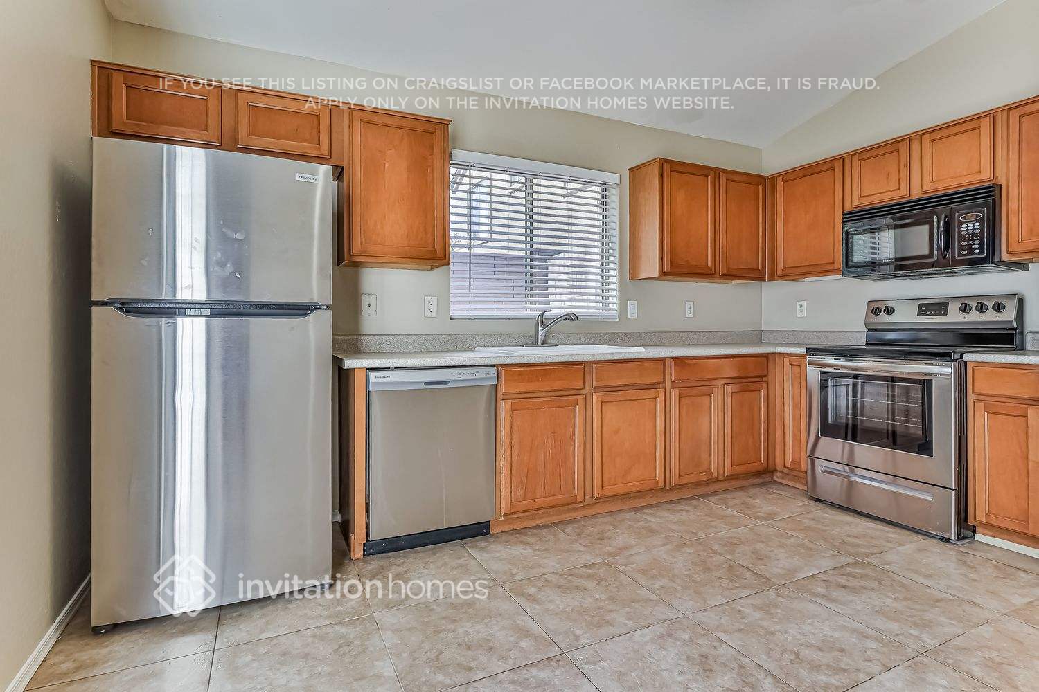 Building Photo - 11025 E Abilene Ave