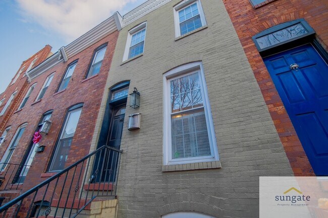 Building Photo - 615 S Glover St