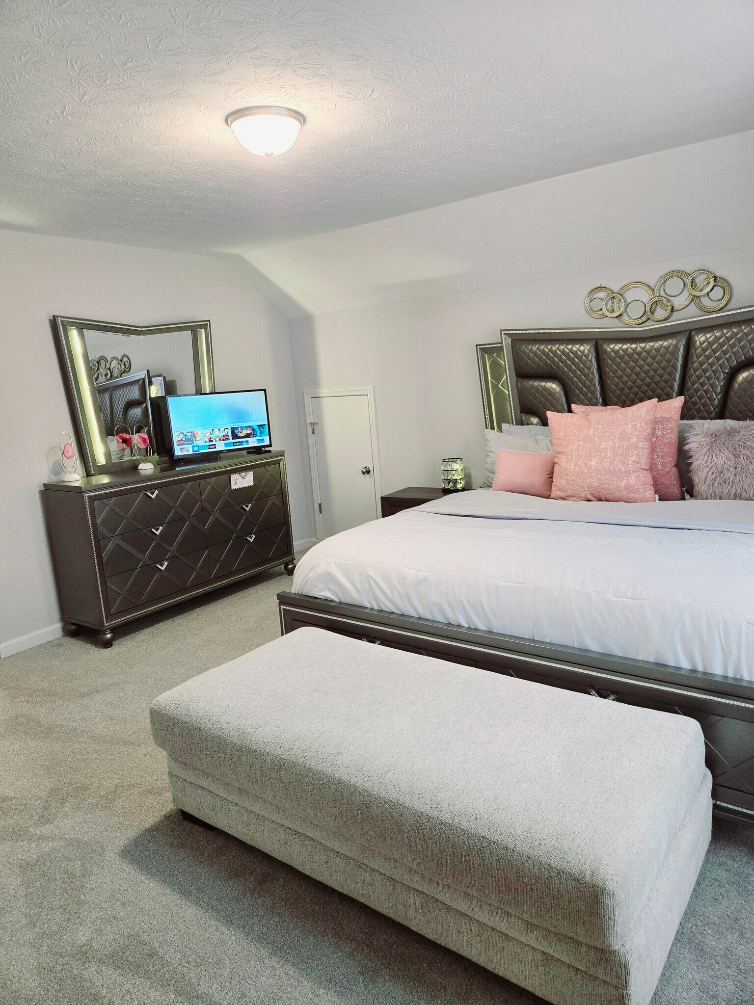 Building Photo - 2000 Antioch Church Rd