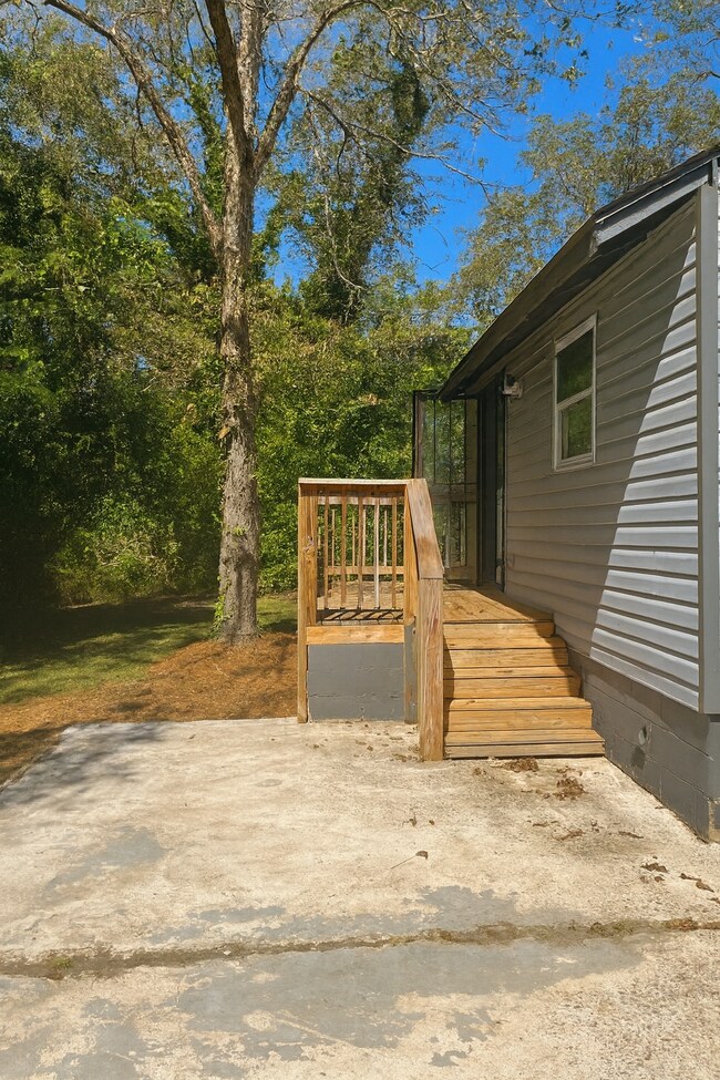 Building Photo - 260 Balkcom Ave