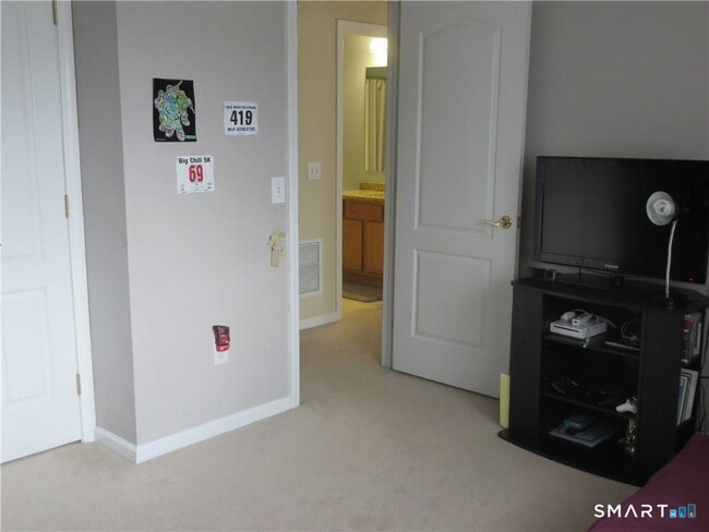 Building Photo - 68 Virginia Ave