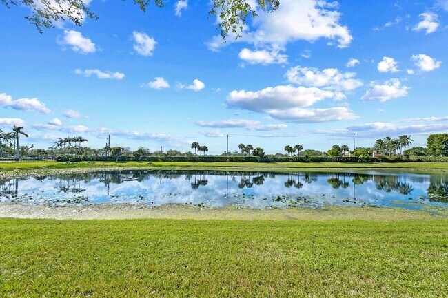 Building Photo - 4205 Bamboo Palm Ct