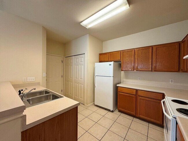 Building Photo - 1717 Constantino Cir