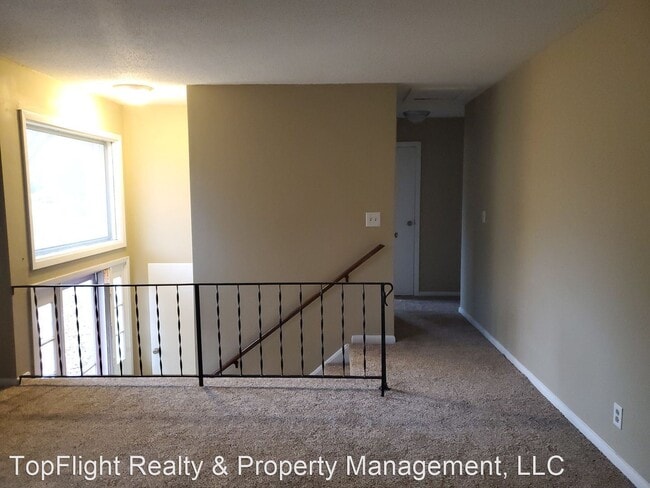 Building Photo - 4 br, 1 bath House - 108 Airport Rd.