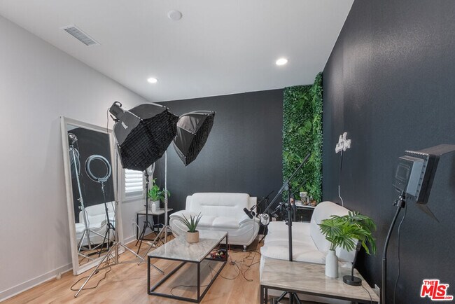 Building Photo - 18130 Radiance Ln
