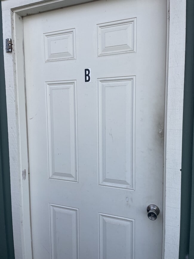 Building Photo - 484 Dry Bridge Rd