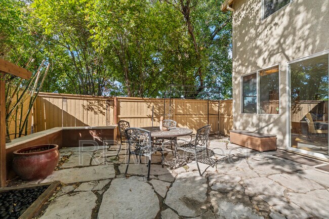 Building Photo - 5183 Bissett Way