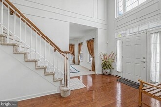 Building Photo - 9 Woodmere Avenue