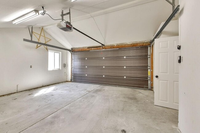 Building Photo - 1117 Humboldt Rd