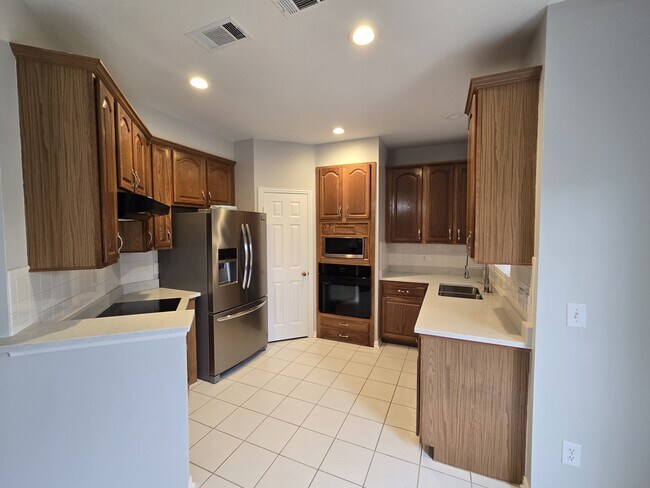 Building Photo - 4241 Arbor Ln