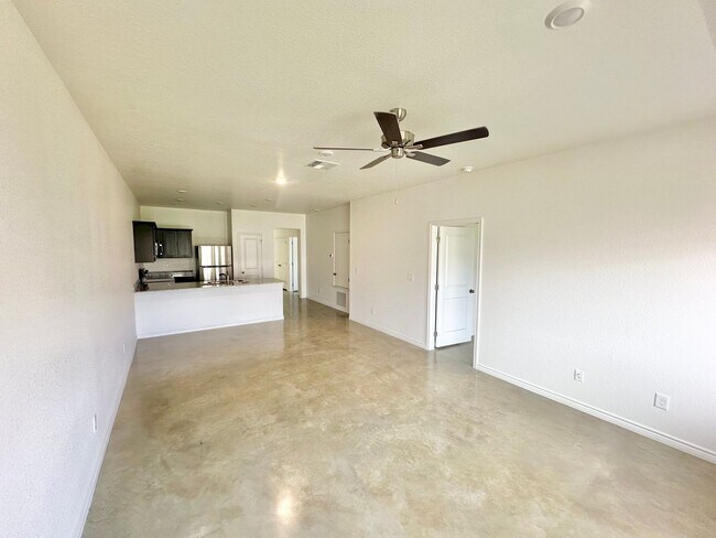 Building Photo - 506 Lost Trl