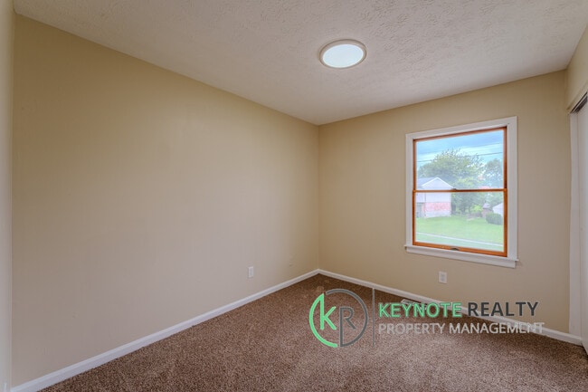 Building Photo - 1467 Hazelgrove Dr