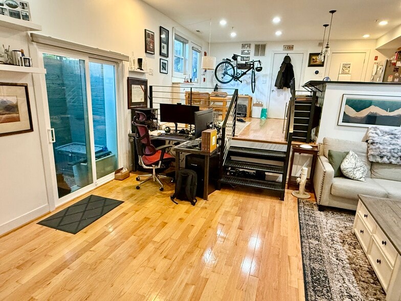 Office space - 1240 4th St NW