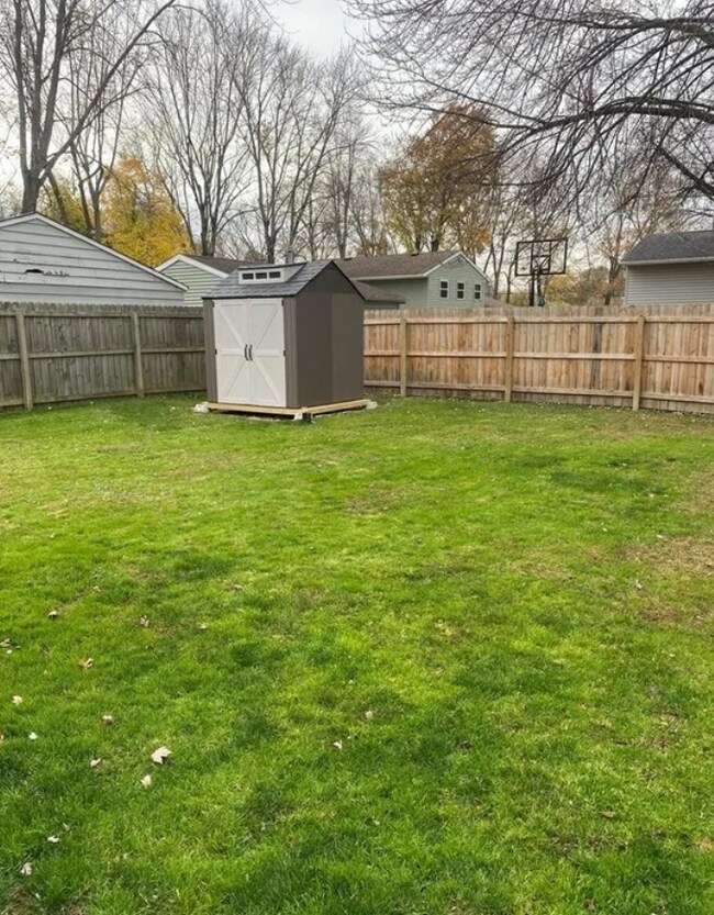 Building Photo - 5696 Pleasant St