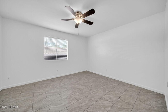 Building Photo - 2701 E Tierra Buena Ln