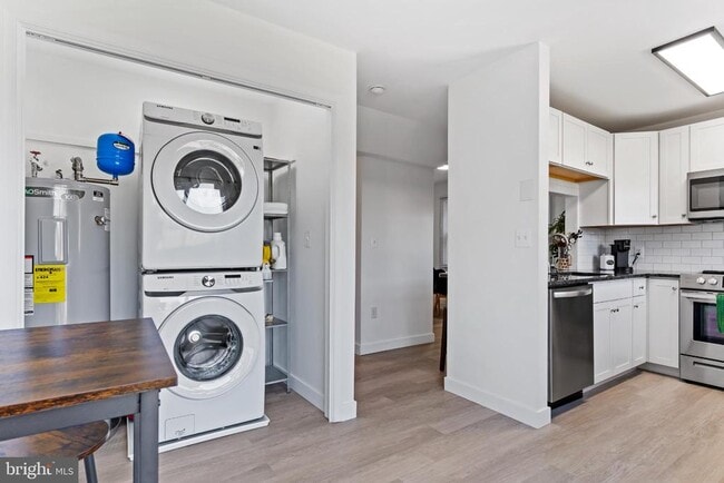 Building Photo - 2309 N 2nd St