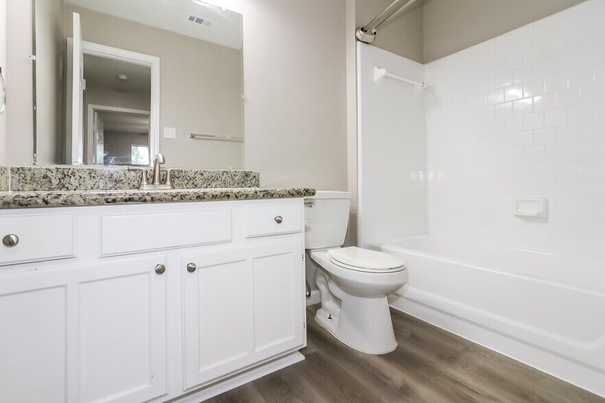 Building Photo - 16751 Dew Drop Ln